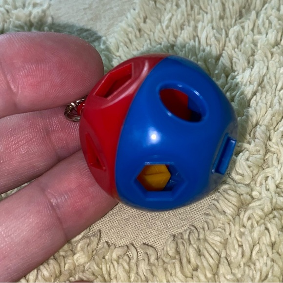 Tupperware Keychain - Picture 3 of 3